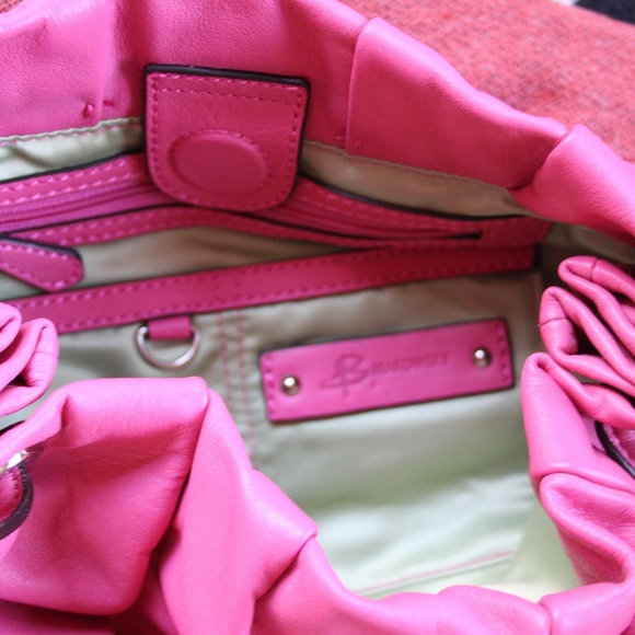 B.Makowsky Raspberry Leather Shoulder handbag - Picture 2 of 4